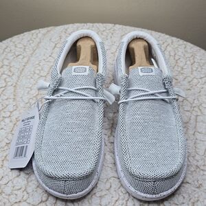 NWT Hey Dude Wally Sox Wide Size 9EE